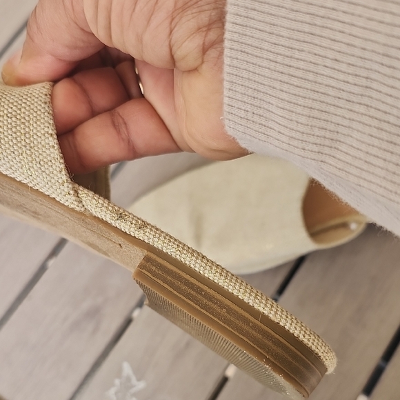 Old Navy Women's Tan Slip-On Mules - Picture 7 of 8